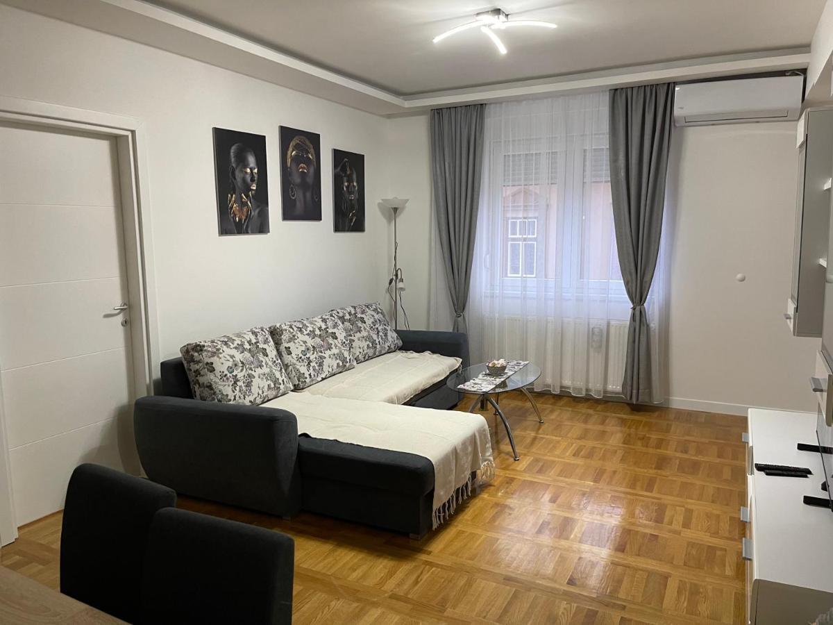 Apartman Mdb Subotica Buitenkant foto