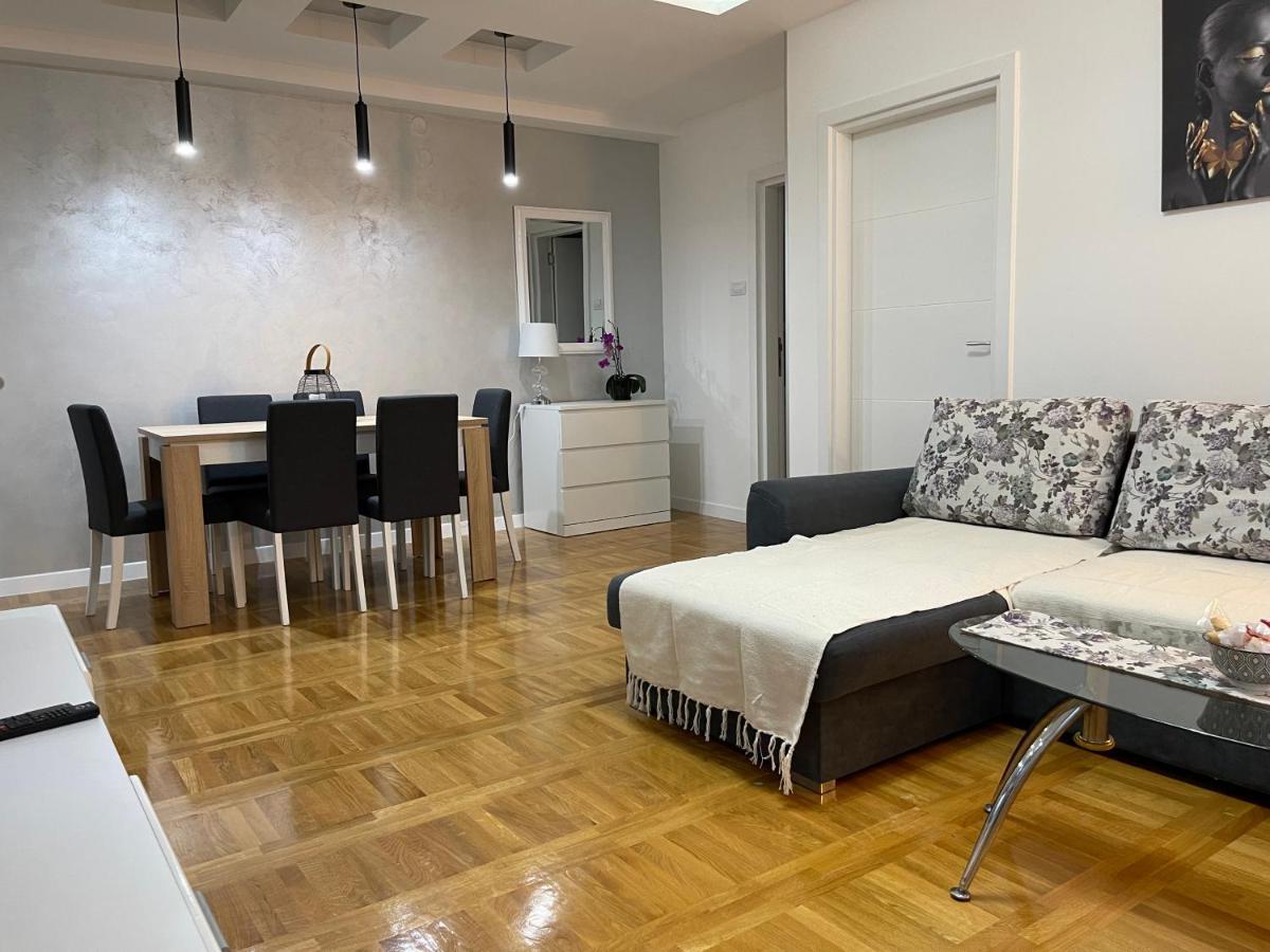 Apartman Mdb Subotica Buitenkant foto
