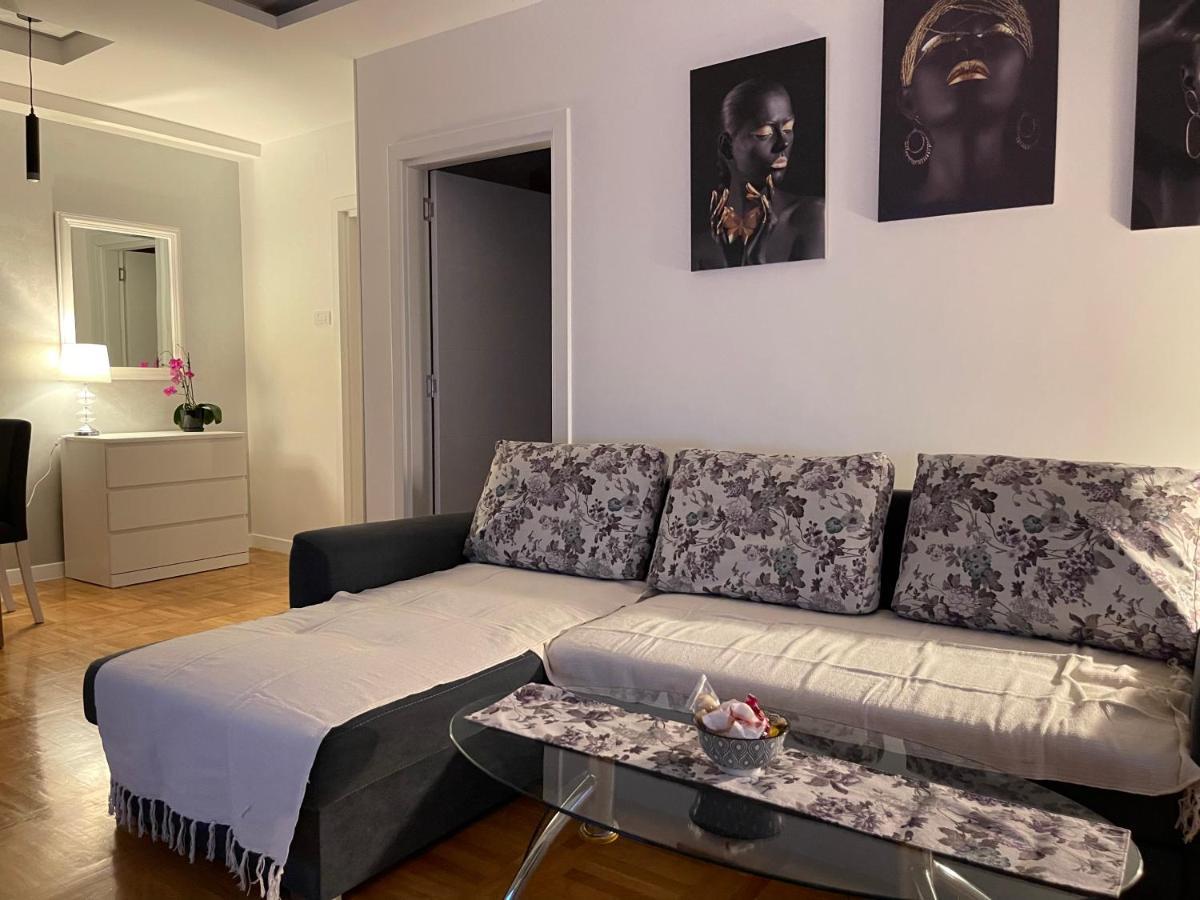 Apartman Mdb Subotica Buitenkant foto