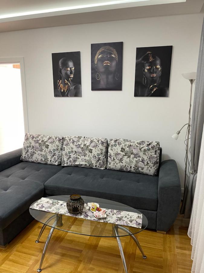 Apartman Mdb Subotica Buitenkant foto